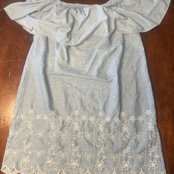 Old Navy Off-the-Shoulder Chambray Dress – Women’s Large – Embroidered Hem - Picture 4 of 7